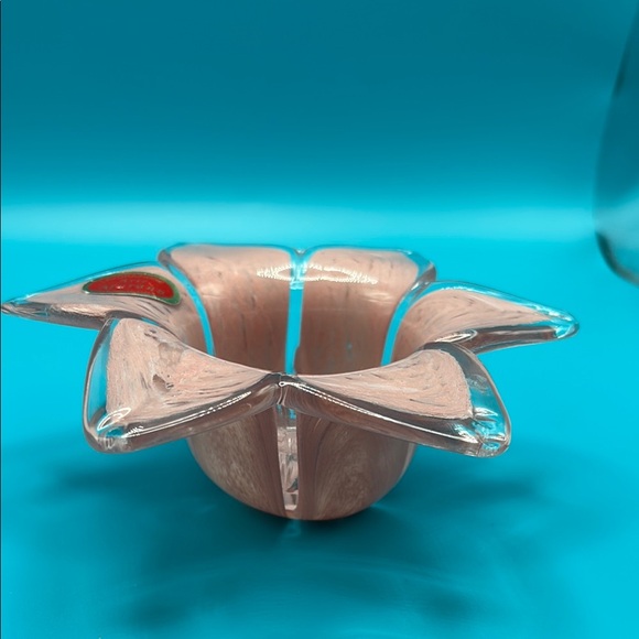 Lavorazione arte Murano Glass Floral Bowl in Pink - Picture 2 of 5